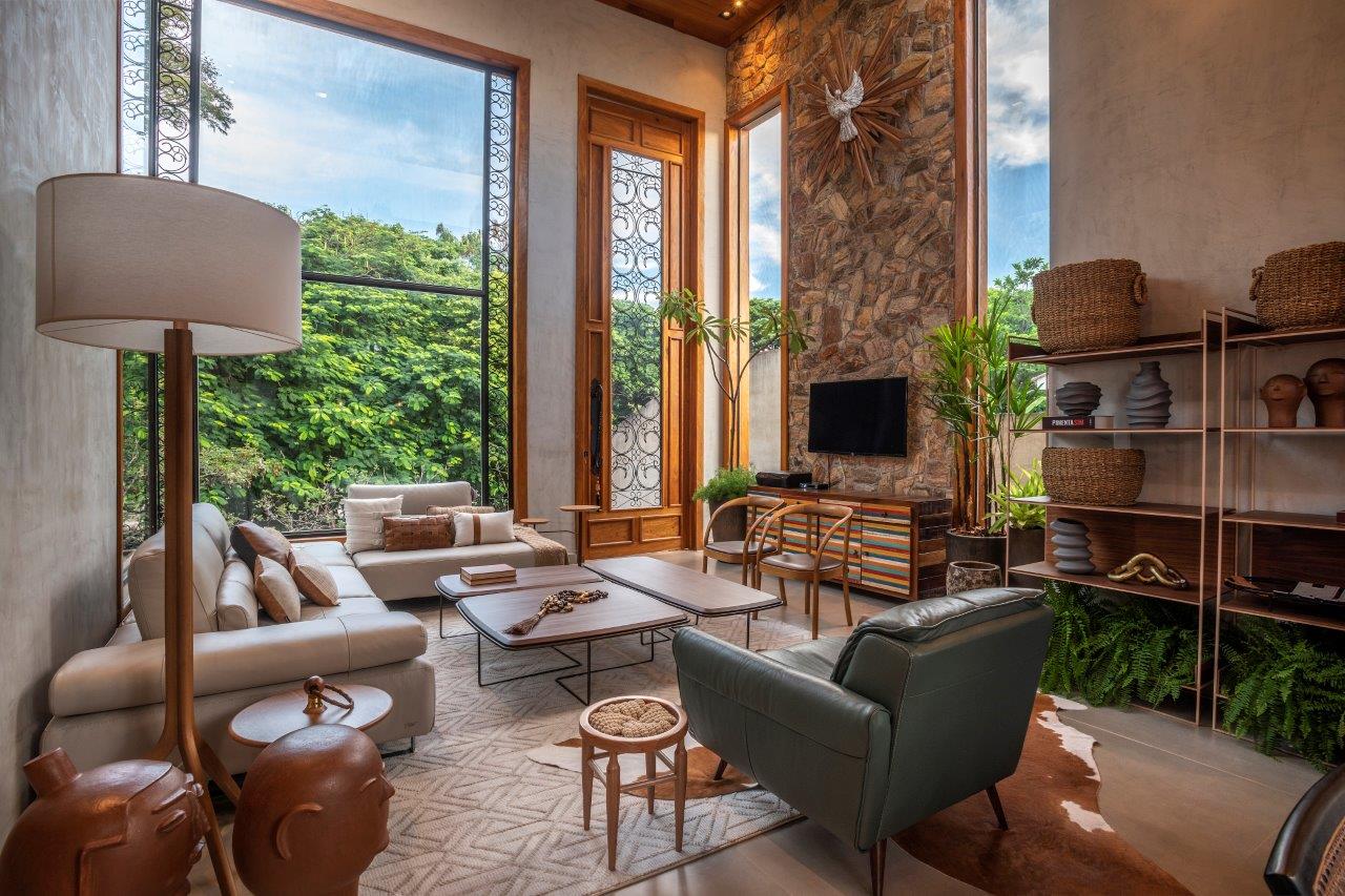 casa de campo com atmosfera rústica e vista da copa das árvores