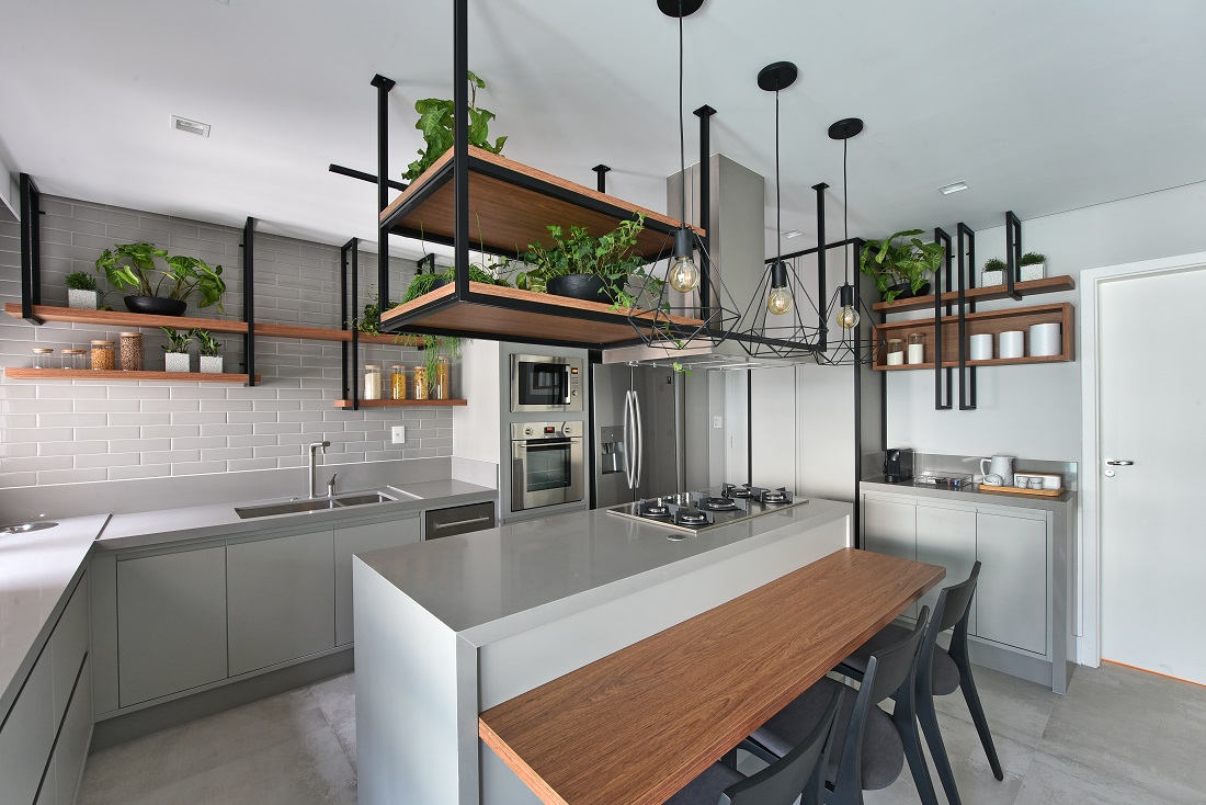 Cozinha all gray de estilo contemporâneo e traços industriais