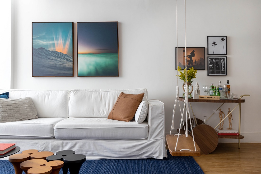 Sala com balanço em clima jovem e despojado