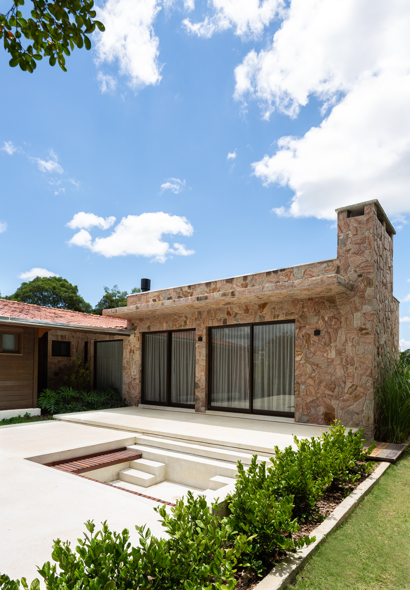 casa de campo com lounge fire