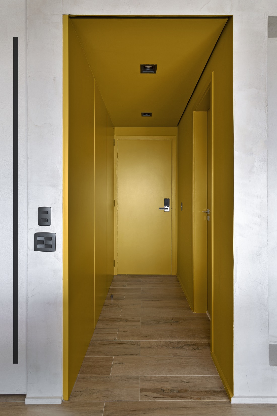 hall todo amarelo