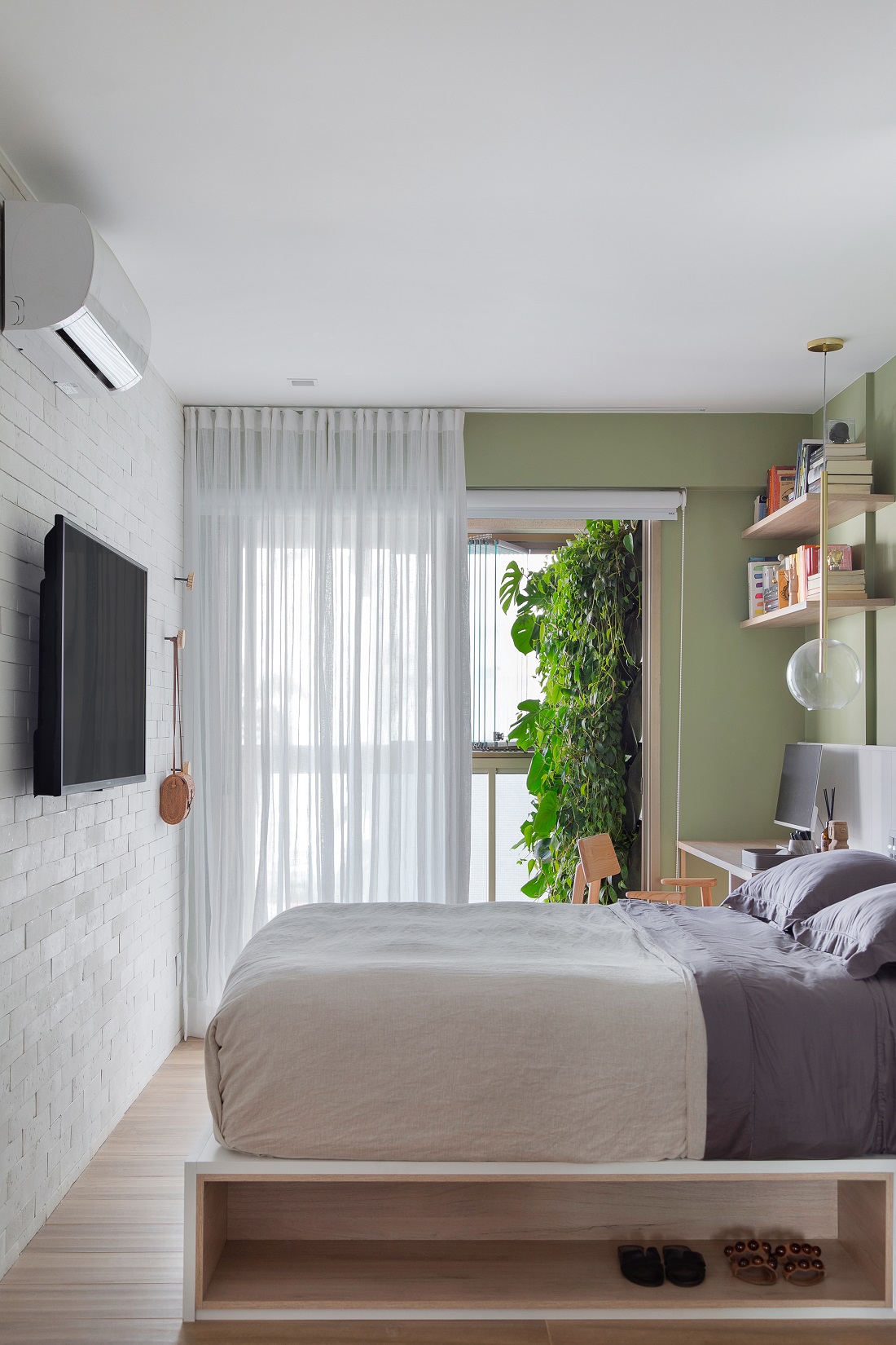 quarto de casal como cama suspensa
