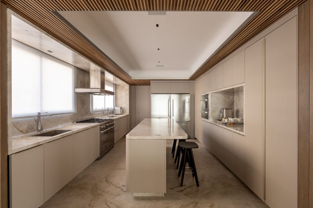 Apartamento no Itaim Bibi, São Paulo, com projeto assinado pelo arquiteto David Bastos | Foto: Carolina Lacaz/Divulgação