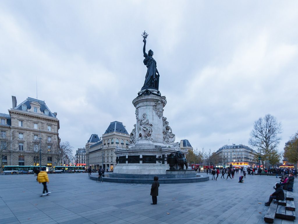 Estátua de Léopold Morice na Place de la République, em Paris | Foto: Pierre-Selim Huard/Wikimedia Commons