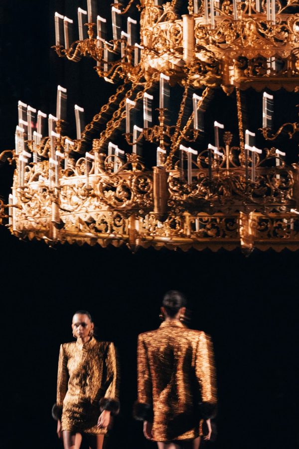 Saint Laurent Women’s Summer 2027 Show | Foto: Saint Laurent/Divulgação Saint Laurent Women’s Summer 2027 Show | Foto: Saint Laurent/Divulgação
