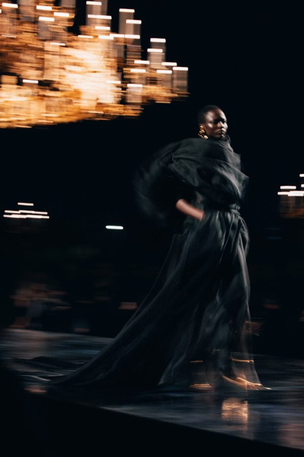 Saint Laurent Women’s Summer 2027 Show | Foto: Saint Laurent/Divulgação Saint Laurent Women’s Summer 2027 Show | Foto: Saint Laurent/Divulgação