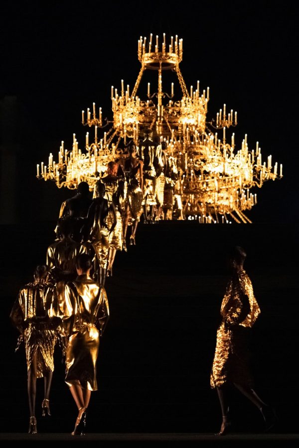 Saint Laurent Women’s Summer 2027 Show | Foto: Saint Laurent/Divulgação Saint Laurent Women’s Summer 2027 Show | Foto: Saint Laurent/Divulgação
